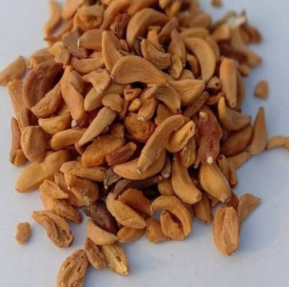 DEHYDRATED GARLIC CLOVE